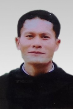 RA ĐI GIỮA BUÔN LÀNG