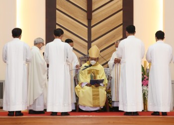 Thánh lễ Truyền chức Phó tế -01.3.2022