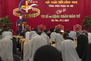 Hội thảo về tu sĩ với cộng đoàn giáo xứ