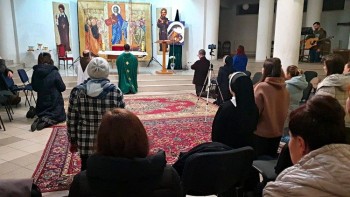 Ucraina: tu sĩ sẵn sàng ở lại với đàn chiên