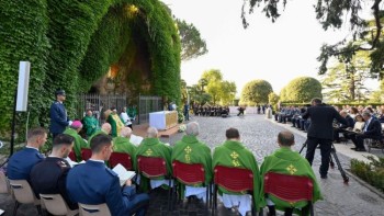 Thánh lễ tại hang đá Đức Mẹ Lộ Đức -Vatican