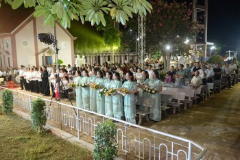 GX Châu Sơn Dâng Hoa Kính Mẹ bế mạc Tháng Hoa