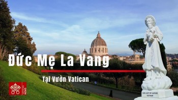 Tượng Đức Mẹ La Vang VN tại vườn Vatican