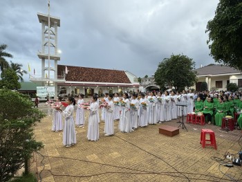 Giáo Xứ Kim Mai: Bế Mạc Tháng Hoa.