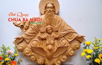 Vinh quang Chúa Ba Ngôi