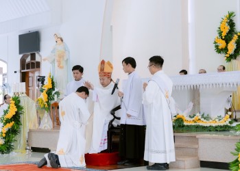 GX Kim Thành -Thánh lễ Truyền chức Linh mục