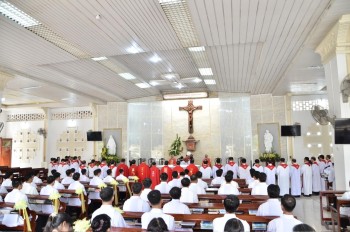 Đại Chủng viện Thánh Quý Cần Thơ khai giảng năm học mới.
