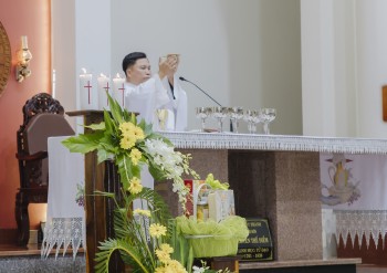 Gx. Vinh Hương - Giới trẻ mừng Bổn mạng