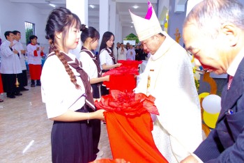 Giáo họ Thánh Mẫu: Khánh thành nhà Giáo Lý