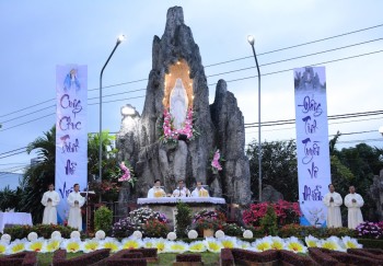 GX Châu Sơn: Thánh lễ Bổn mạng & Khai mạc Năm Thánh