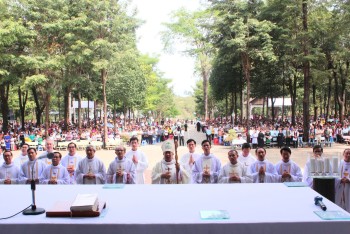 Sắc tộc 2 hạt Phước Long – Đồng Xoài mừng Bổn mạng