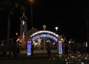 Trực tuyến: Thánh lễ Đêm Giáng Sinh tại BMT