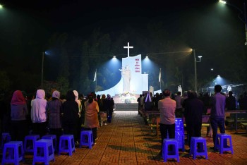 Gx. Vinh Hương: Lễ Tạ ơn cuối năm