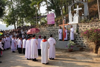 Đi Đàng Thánh Giá tại Giang Sơn -2026