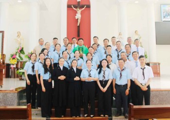 Giáo lý viên Gx. Vinh Hương mừng Bổn mạng