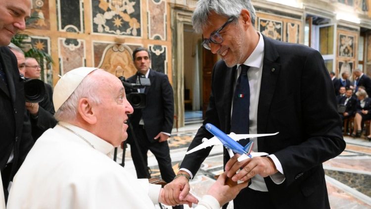 Hãng hàng không ITA: “đôi cánh của Giáo hoàng”