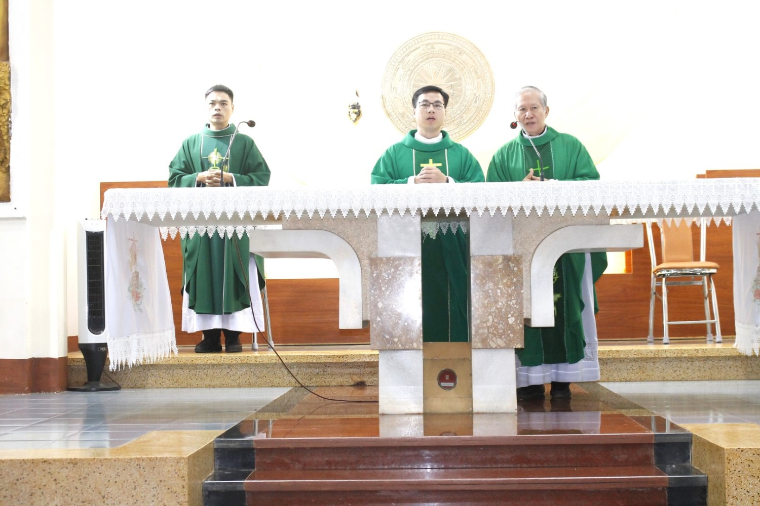GX Thổ Hoàng- Tân Linh mục dâng lễ tạ ơn
