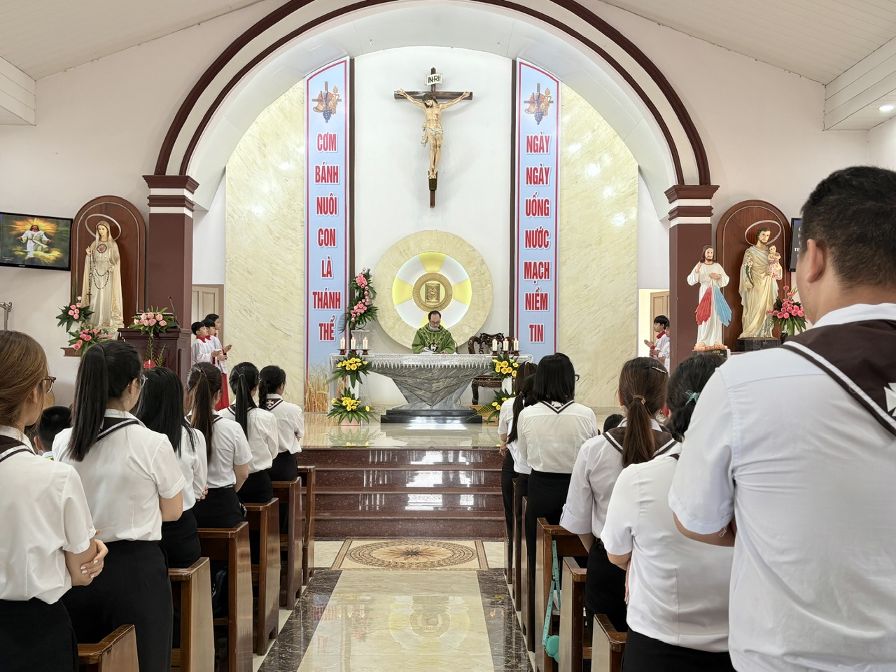 GX Kim Mai: Thánh lễ Khai giảng năm học Giáo lý