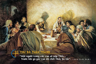 “Giu-đa bước ra… và trời tối.”