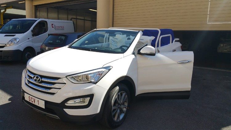 Đấu giá Xe của Đức Giáo hoàng