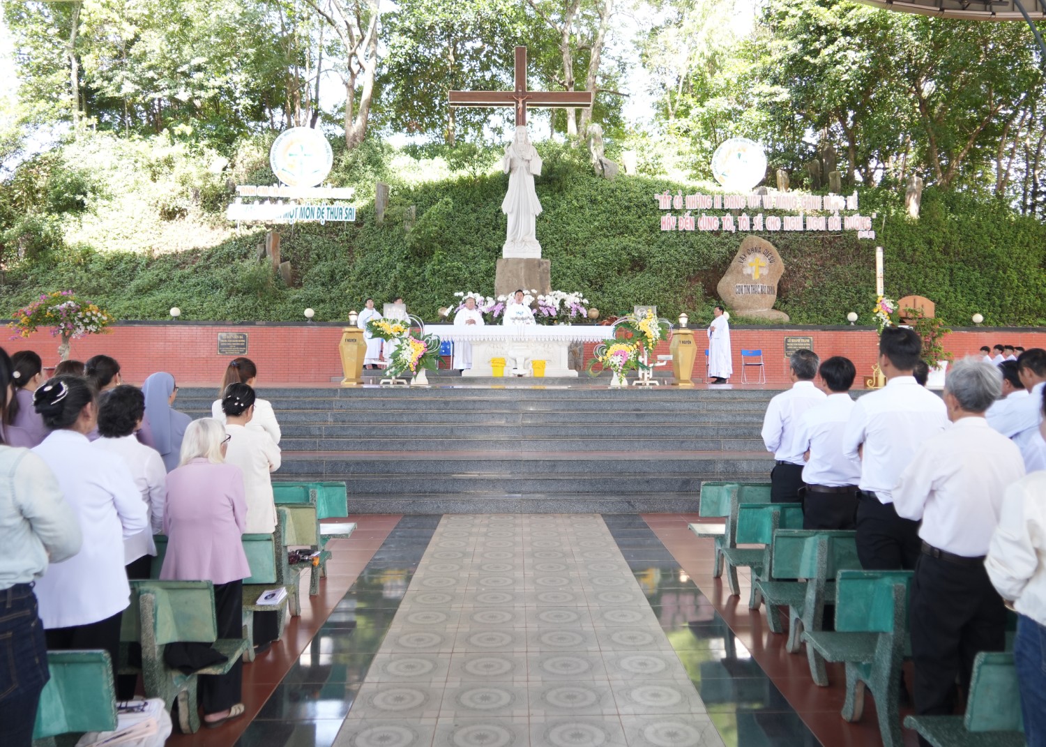 Giáo họ Thanh Sơn: Lễ Kính Lòng Thương Xót