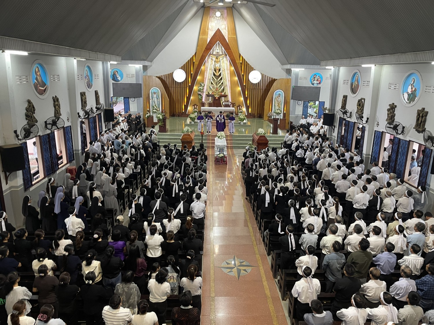 GX Châu Sơn: Thánh lễ An táng
